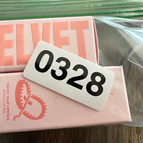 NIB Jeffree Star 2 Velvet Trap Lipstick - Chocolate Fondue & Communion Wine - Picture 9 of 9